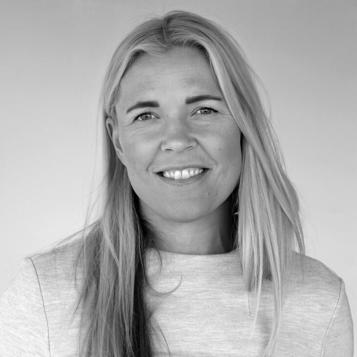 Portrettbilde av en kvinne som heter Maja Jørgensen, leder av Jobbklar